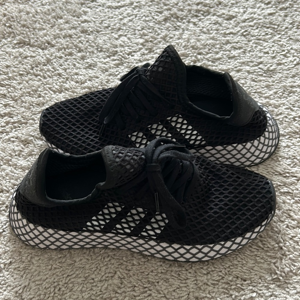 Brand new adidas running shoes - Picture 1 of 4